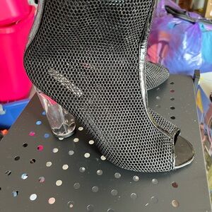 Stylish Black Mesh Peep-Toe Heels